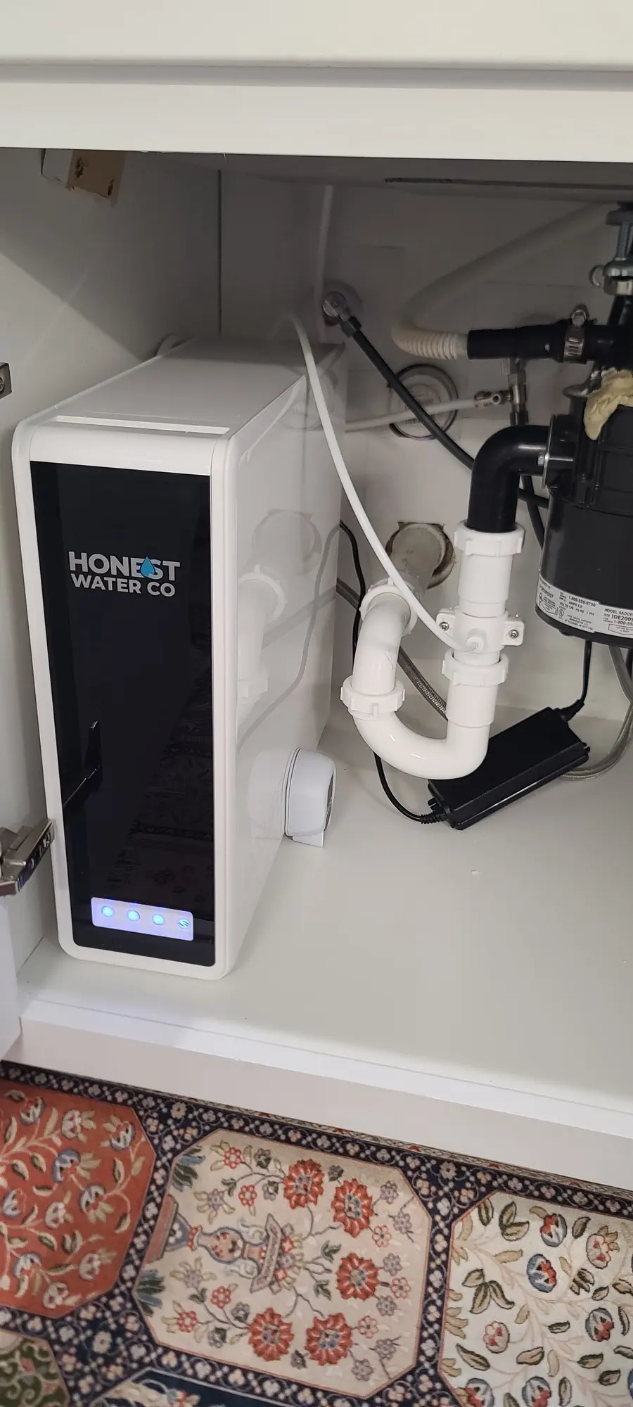 Under-sink reverse osmosis unit